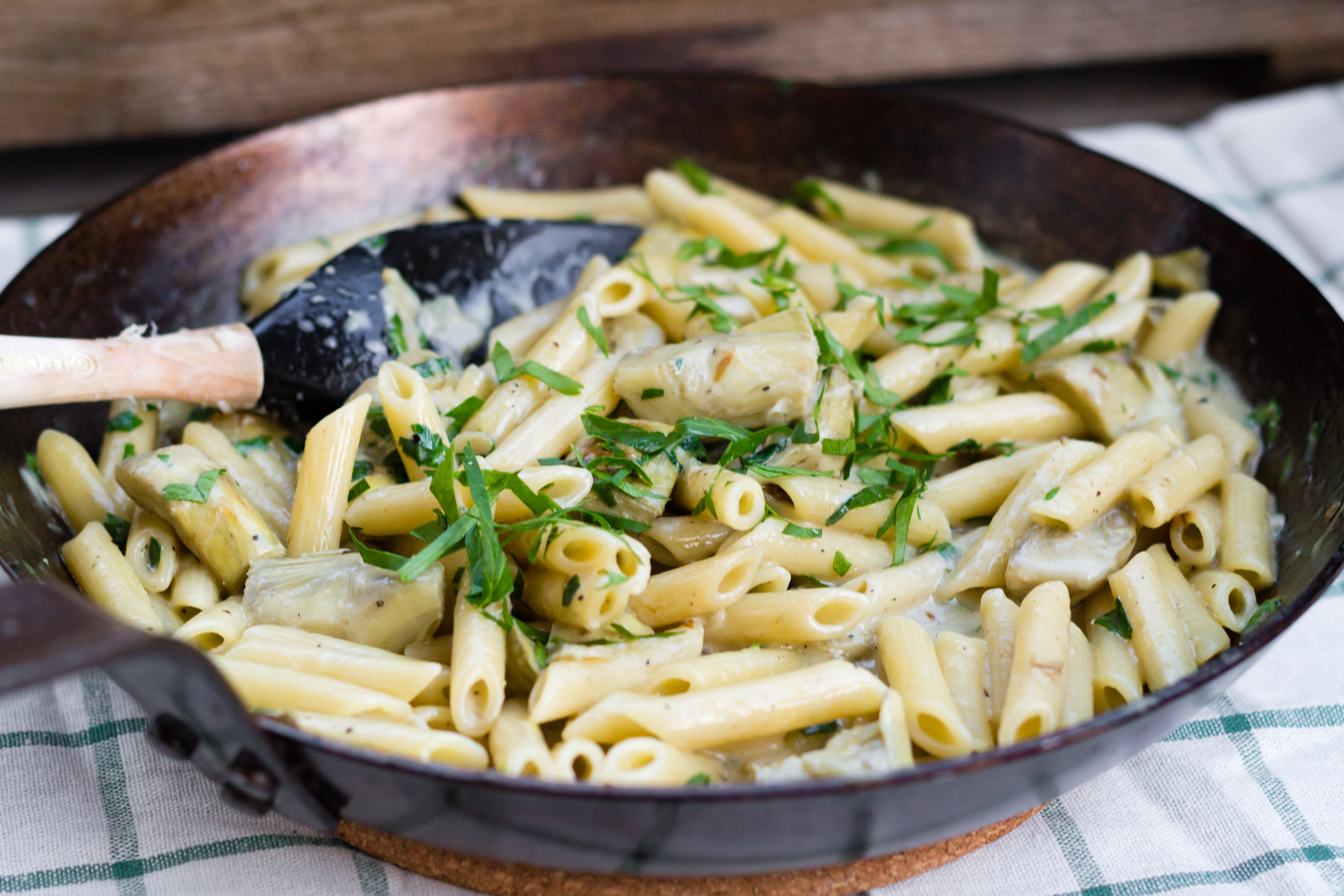 Snabb krämig pasta med kronärtskockor – Äta bör man